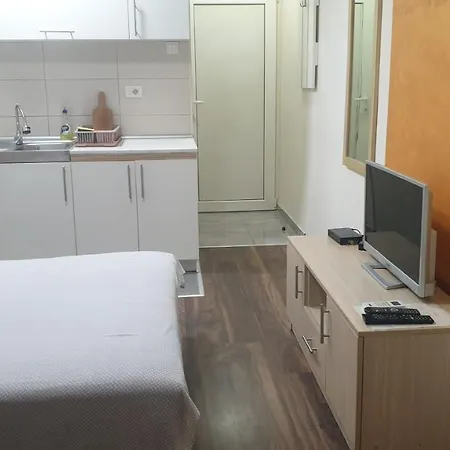 Apartman Borko 1-1 *